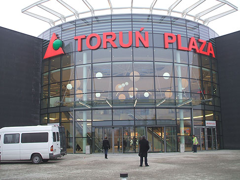 TORU PLAZA